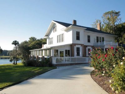 Villagers Run Fruitland Park’s Historic Restaurant