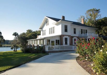 Villagers Run Fruitland Park’s Historic Restaurant