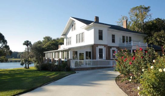 Villagers Run Fruitland Park’s Historic Restaurant